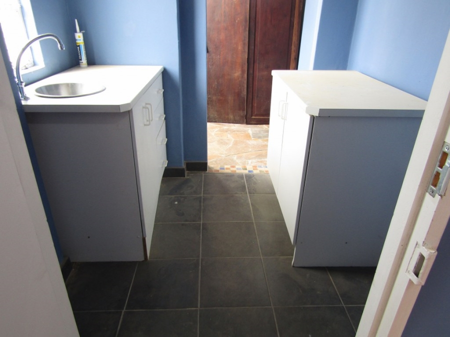 To Let commercial Property for Rent in Humansdorp Eastern Cape